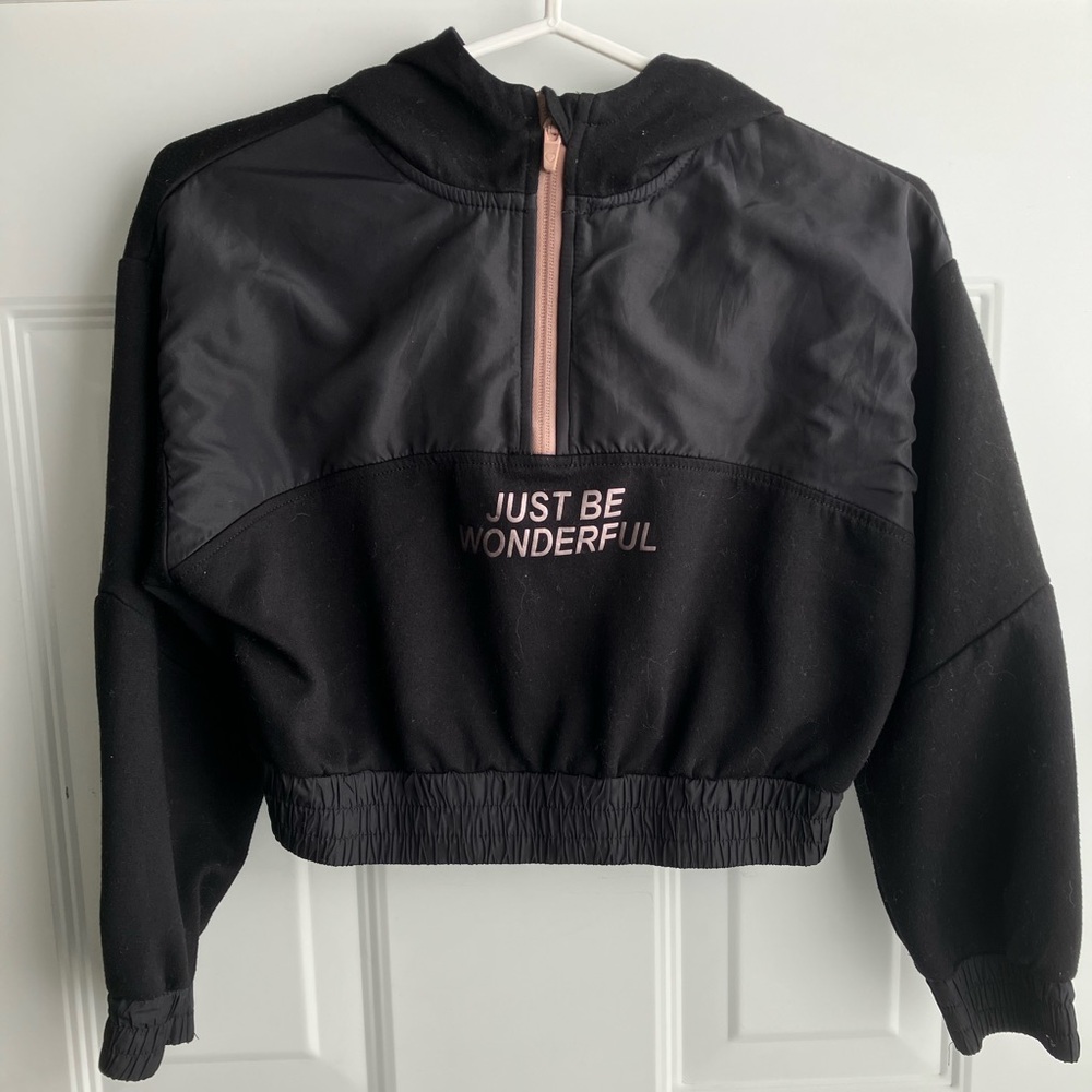 Zara cropped athletic hoodie black youth size 10